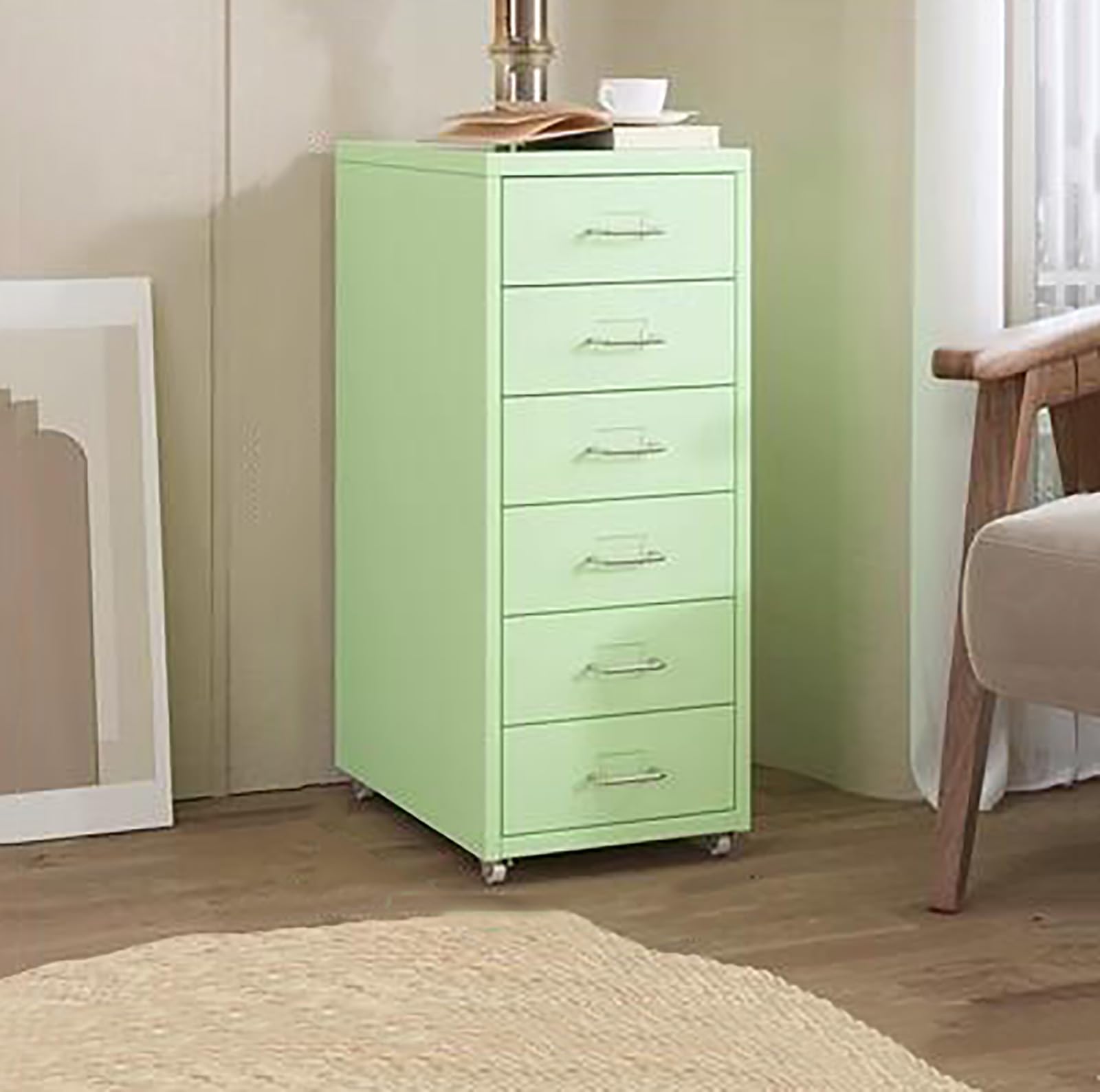 Versatile armadietto in metallo con cassetti verticali per ufficio e casa, soluzione salvaspazio per archiviare file per spazio di lavoro efficiente.