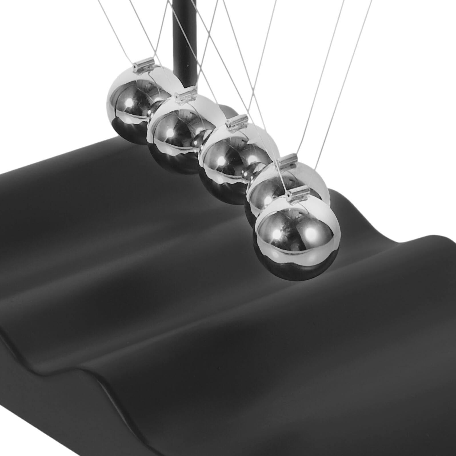 Berceau du Pendule de Newton Noir en Fer et PP pour Bureau