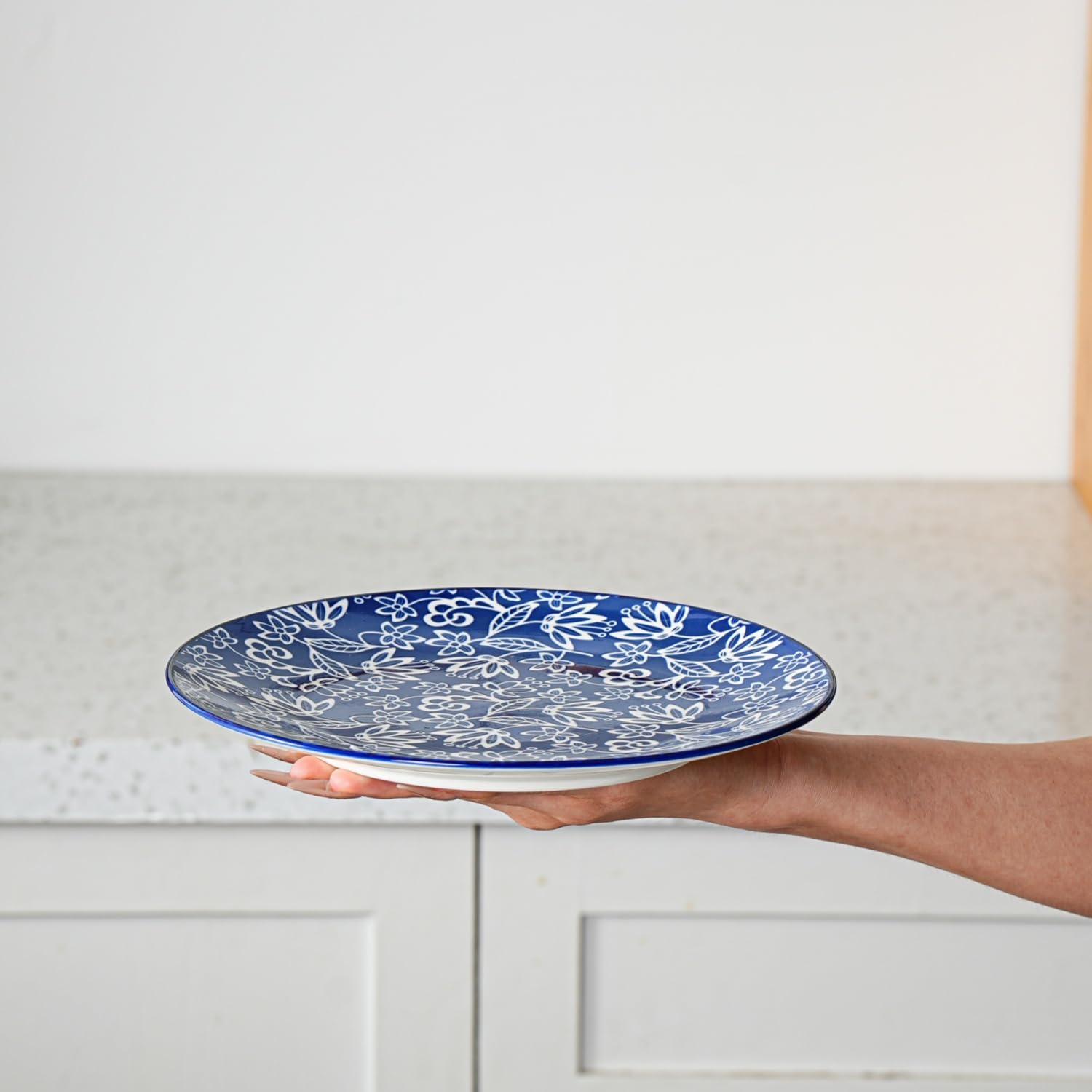 Lot de 6 petites assiettes à salade rondes en céramique de 21,6 cm pour cuisine, dîner, pâtes, apéritif, sandwich, porcelaine résistante aux rayures, passe au micro-ondes, au four et au