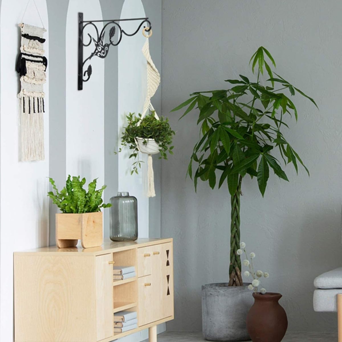 Ciieeo 2pcs Wall Mounted Iron Plant Hanger Brackets for Outdoor Indoor Hanging Flower Baskets with Metal Hooks, Garden Planter Rack for Patio Balcony Yard Supplies