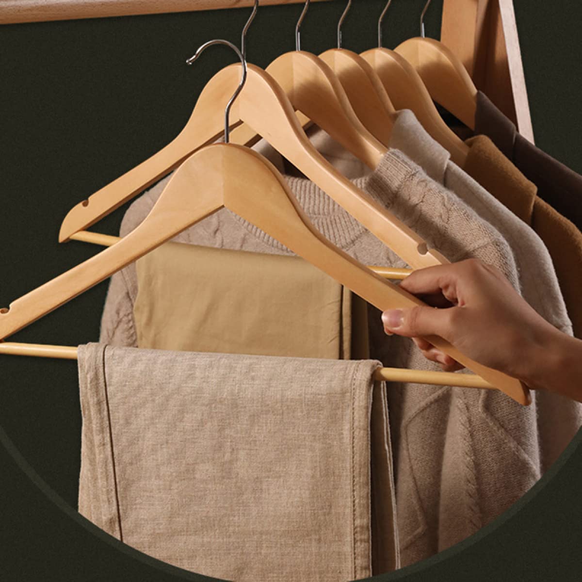 Amazon.co.jp: スーツハンガー 10本組セット 天然木製 木のハンガー
