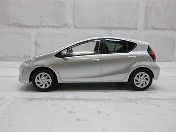 1/30 トヨタ TANK カラーサンプルミニカー ブライトシルバーメタリック Amazon.co.jp: 1/30 トヨタ 新型タンク TANK カラーサンプル