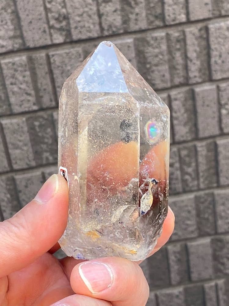 Amazon | あちこちに気泡がブラジル産 水入り水晶ポイント 243g 中