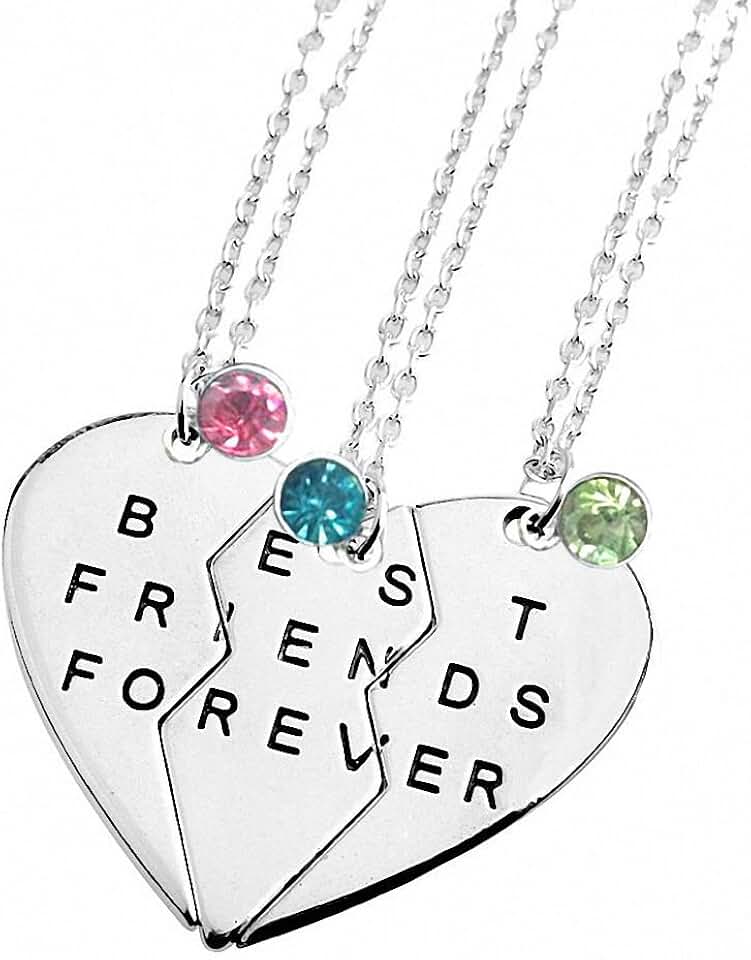 Heart bitches. 400 кулон. Heart bitches. парные ожерелья для сестры. красивая девушка в футболке.