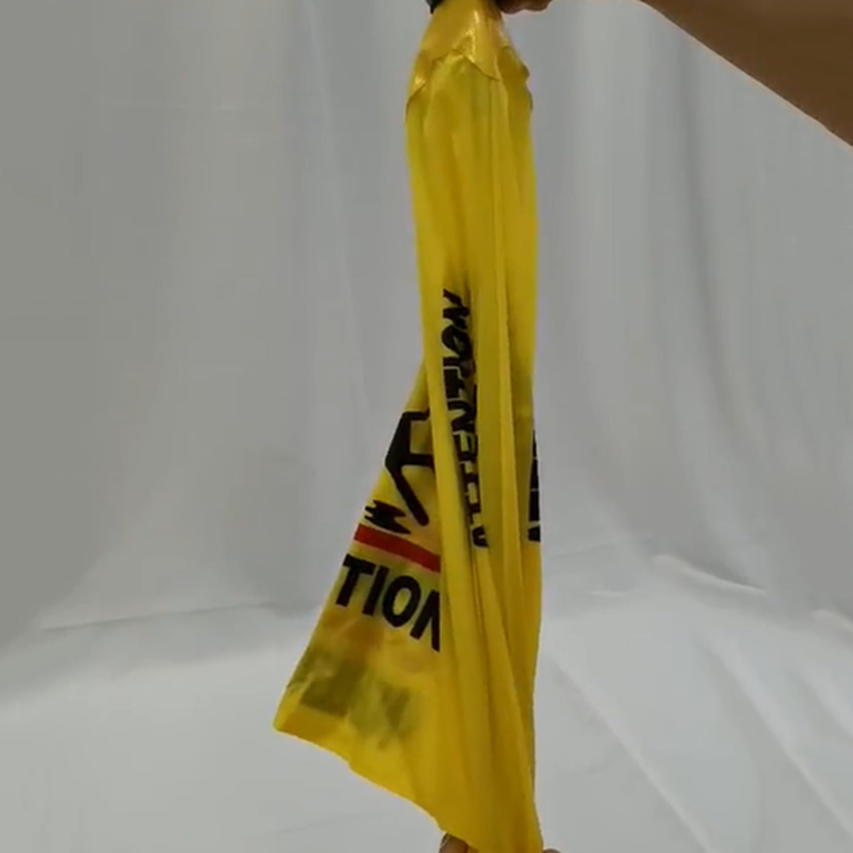 2 x Precaución, suelo mojado, cartel con texto en alemán "Rutschgefahr bei Nässe, aufklappbarer an der Wand Montierter, Faltbarer Sicherheitswarnkegel bilingüe
