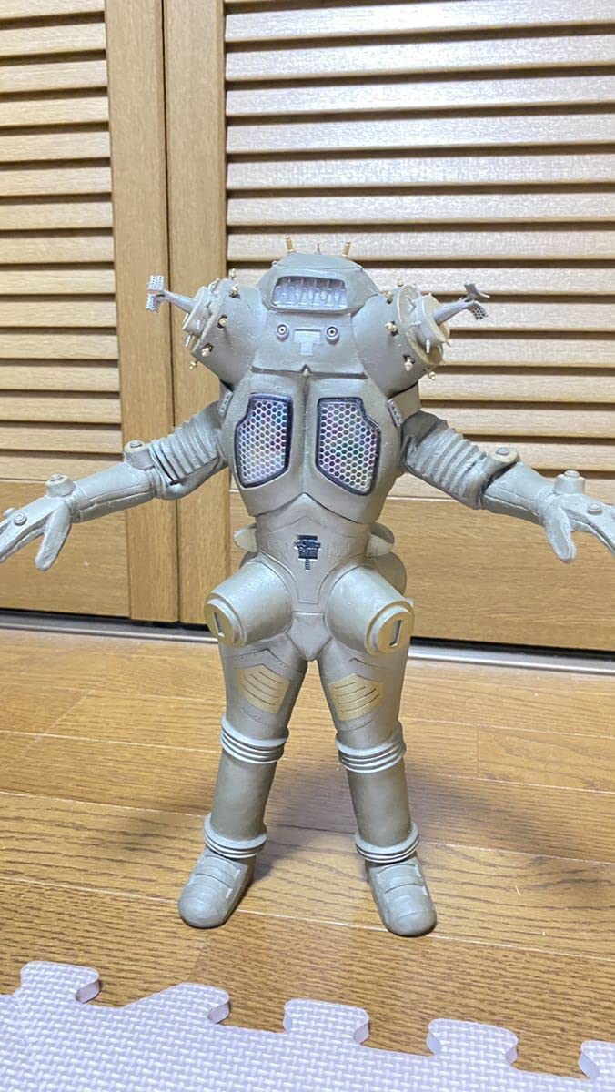 Amazon | メディコムトイ キングジョー アクションフィギュア