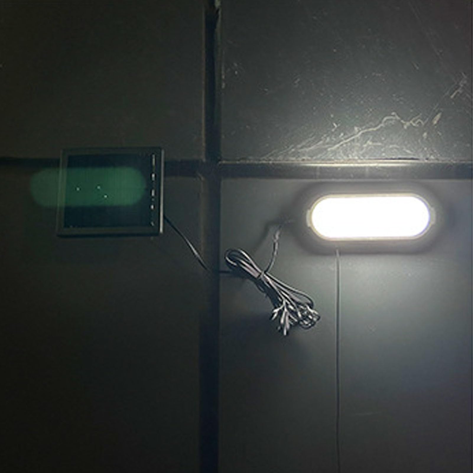 Asixxsix Lampes Solaires Suspendues D'extérieur, Lampe Solaire avec Panneau Solaire, Interrupteur à Cordon, Lumière LED à énergie Solaire pour Garage, Patio, Poulailler, Grange