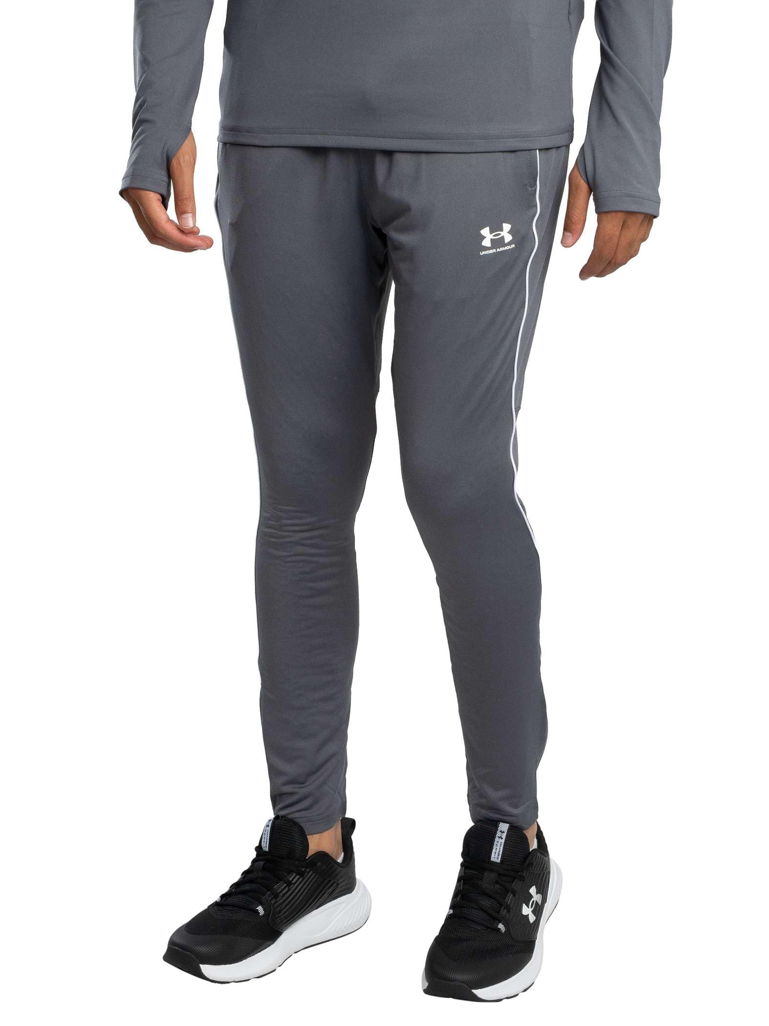 Under Armour Hombre Challenger Training Pant, Pantalón de chándal elástico, cómodo y Ligero, pantalón Deportivo Largo para Entrenamiento y atletismoCastlerock / / White,​XXL