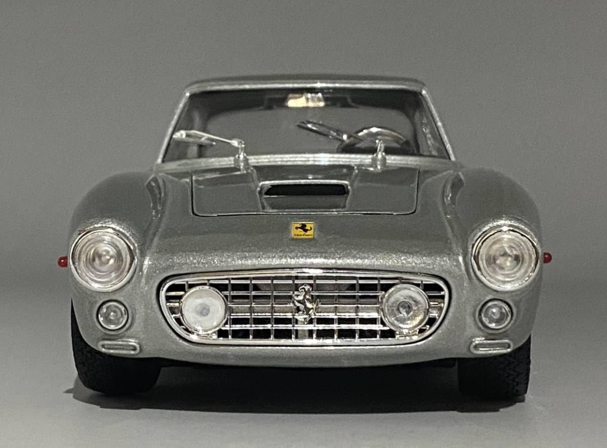 Amazon | 1/18 Ferrari 250 GT Berlinetta SWB Silver ◇ Winner 1961