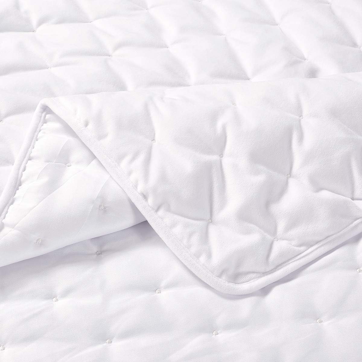 Royal Hotel Bedding Fluffy Velvet Twin XL Size Quilt, Velevt White 68x90 Inches Coverlet 2pc Set, Oversized Luxury 100% Velvet Quilt Twin XL White