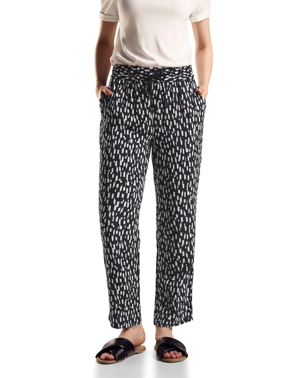 Street One Women's A377719 Trousers in Loose fit, Black, 38W x 28L