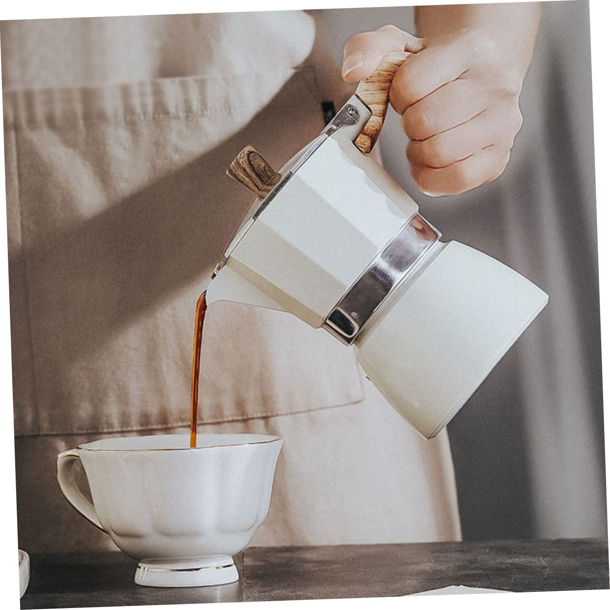 Cafetera Italiana de Aluminio de 300ml Diseño Ergonómico y Materiales Seguros para Uso en Cafeterías y Hogares