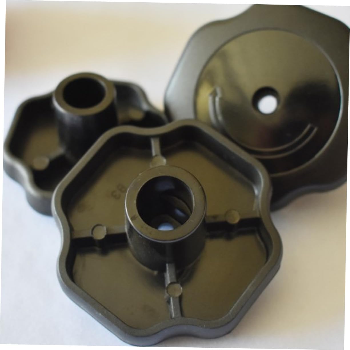 4Pcs Pressure Cooker Knobs Replacement High Temperature Resistant Pot Lid Handles Fit for Pressure Cooker Pan Plastic Grips with Smooth Edges for Safe Kitchen Use