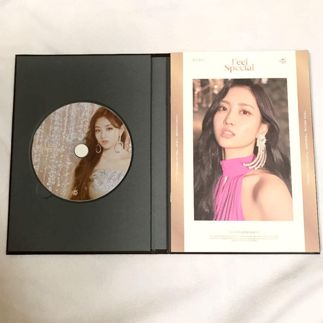 Amazon.co.jp: TWICE Feel Special レーベル ジヒョ 歌詞カード モモ