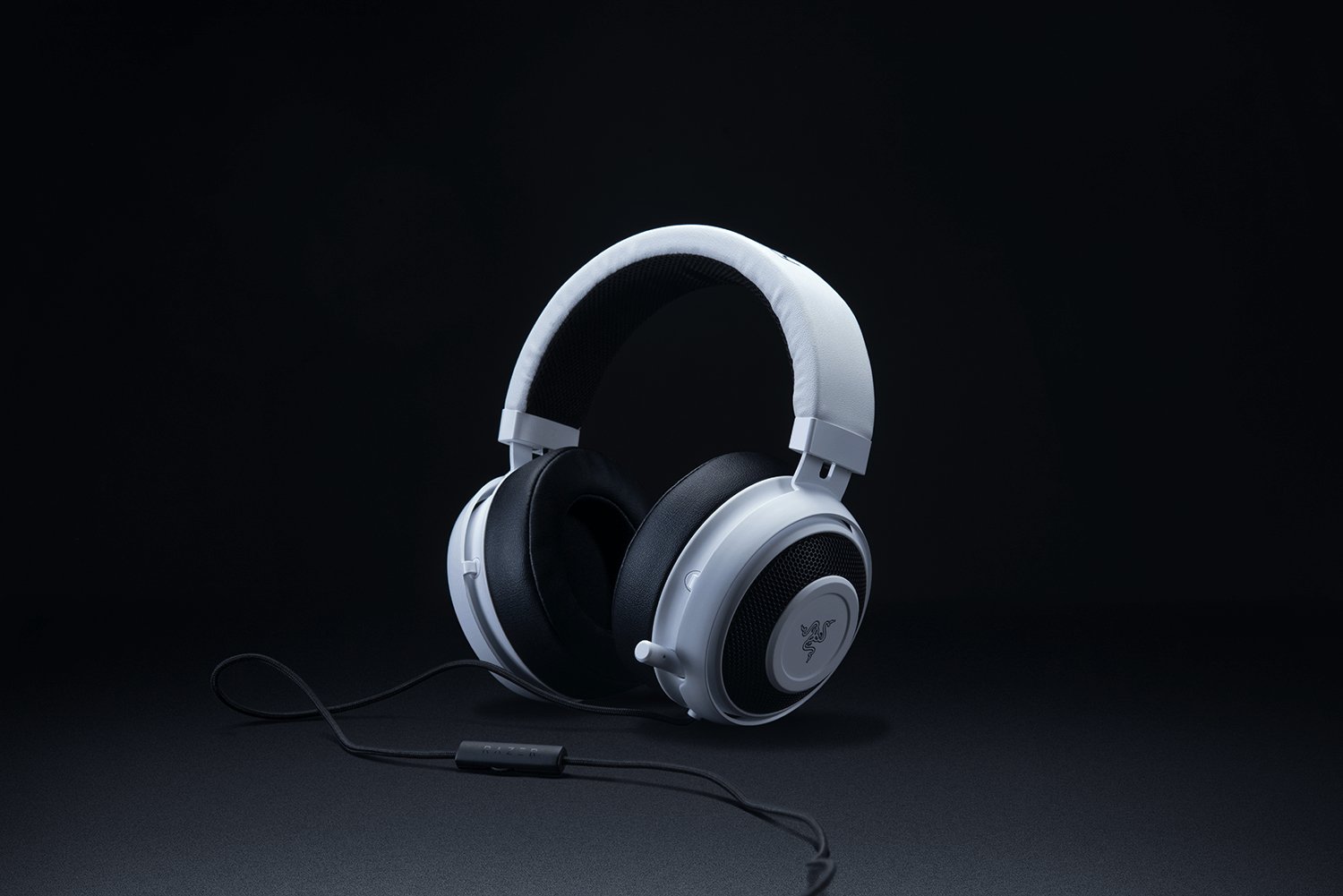Razer Kraken Pro V2 White Oval ステレオ ゲーミングヘッドセットRZ04-02050500-R3M1 Razer Razer Kraken Pro V2 White Oval Kraken - 製品詳細