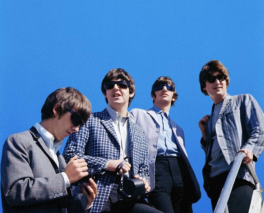 ミュージック THE BEATLES EIGHT DAYS A WEEK Blu-ray Eight Days A Week - The Touring Years (Deluxe 2-Blu-ray