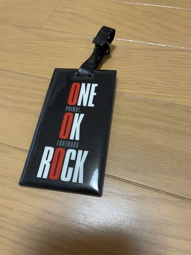 ONE OK ROCK コインケース カラビナ 新品未開封 グッズ ONE OK ROCK ワンオク コインケース - メルカリ