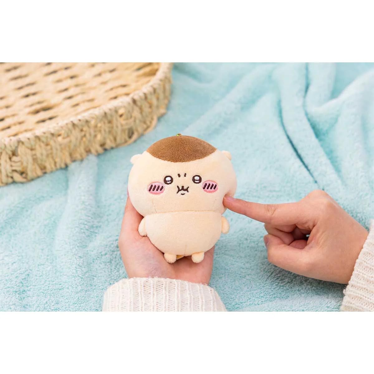 Amazon.co.jp: ちいかわ PUN。マスコット ぬいぐるみ (ハチワレ