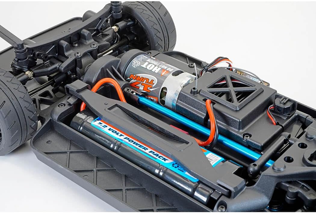 Interna view of FTX EVO30 chassis with battery and motor