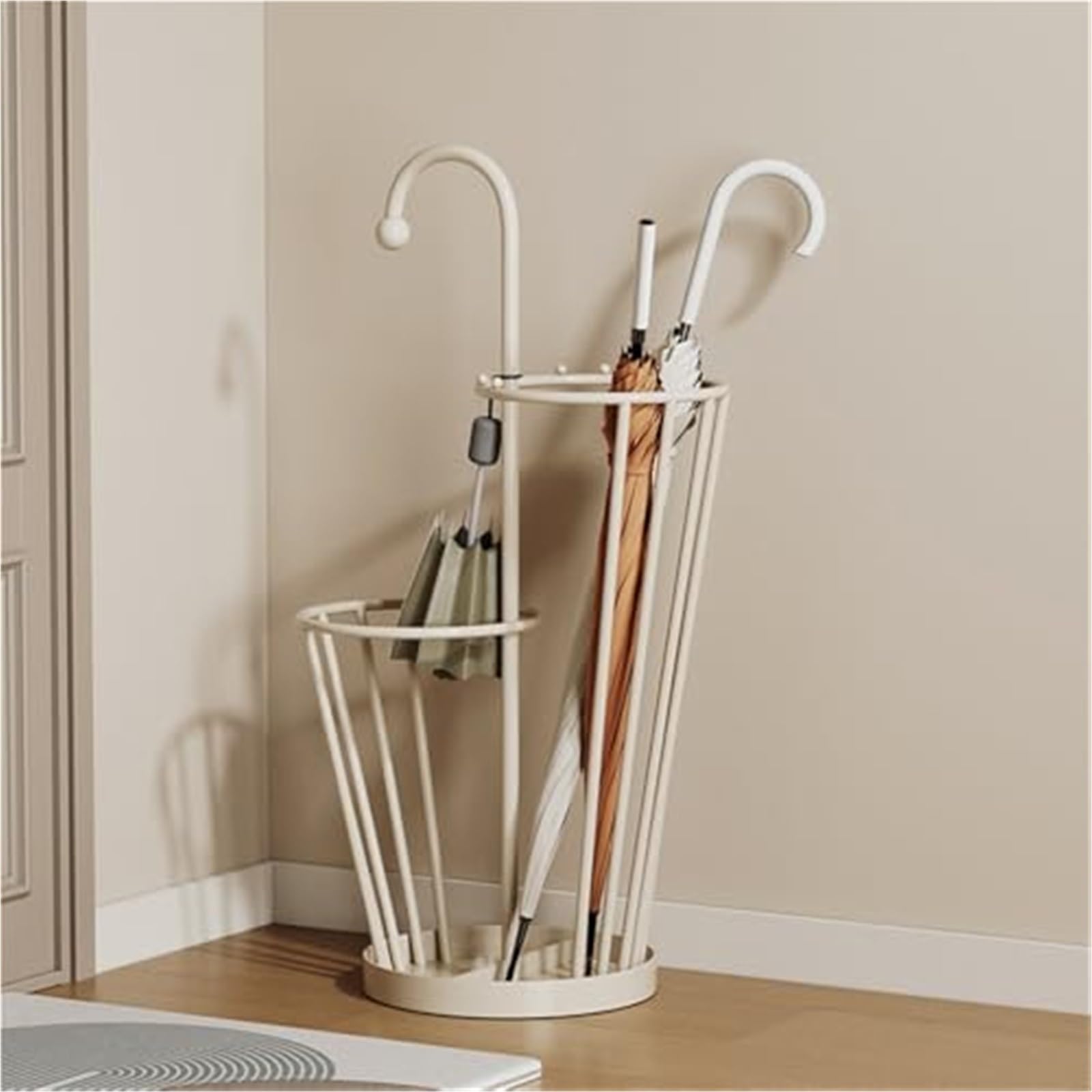 Porte-parapluie en métal pour éviter les sols mouillés avec son bac égouttoir intégré