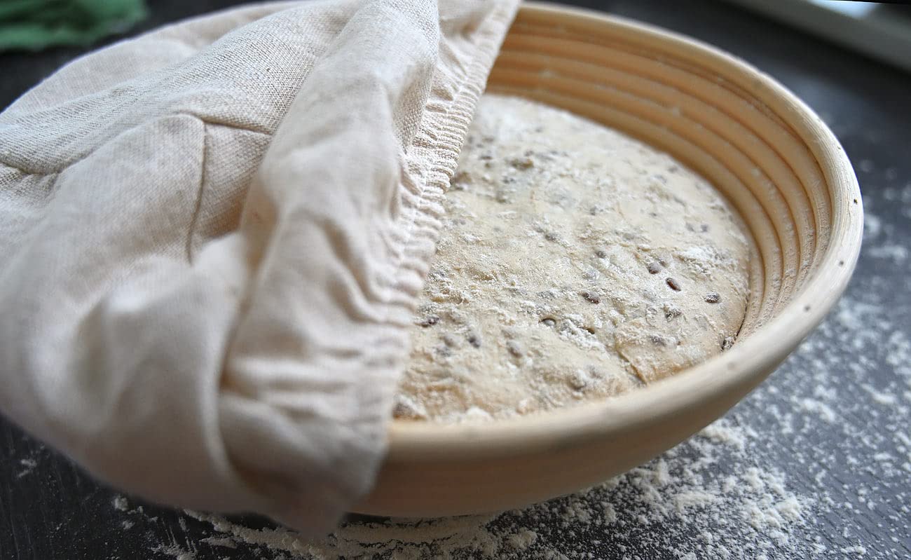 Rosenstein & Söhne Brot Backen Zubehör: 4er-Set Gärkörbe, Ø 25 & 30 cm, Abdecktücher, Gabel, Reinigungspinsel (Brotbackschale, Korb-Schale, Topf)