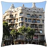 Casa mila un edificio de Gaudi en Barcelona – Funda de almohada manta (18