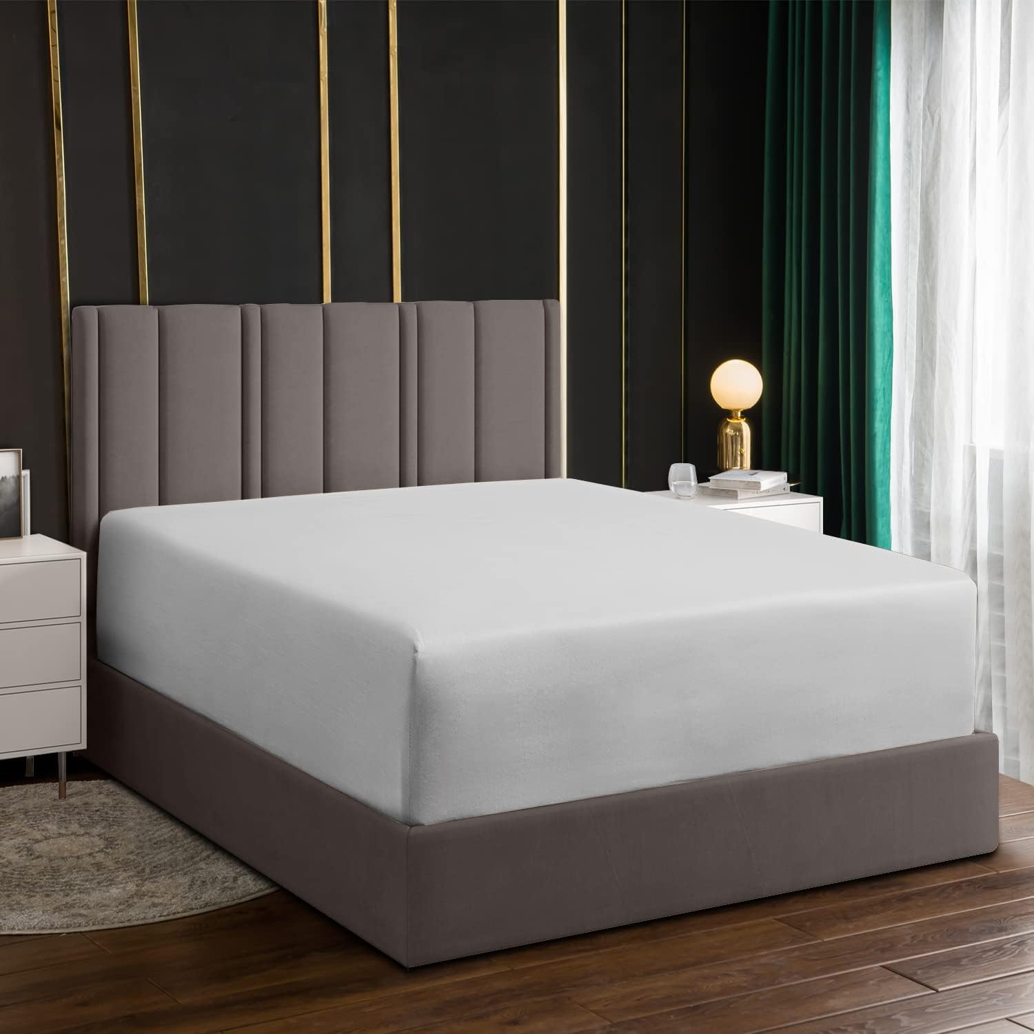 Lazzaro Premium Reversible Duvet Cover Set With Zipper Closure And Corner Ties from B&Q