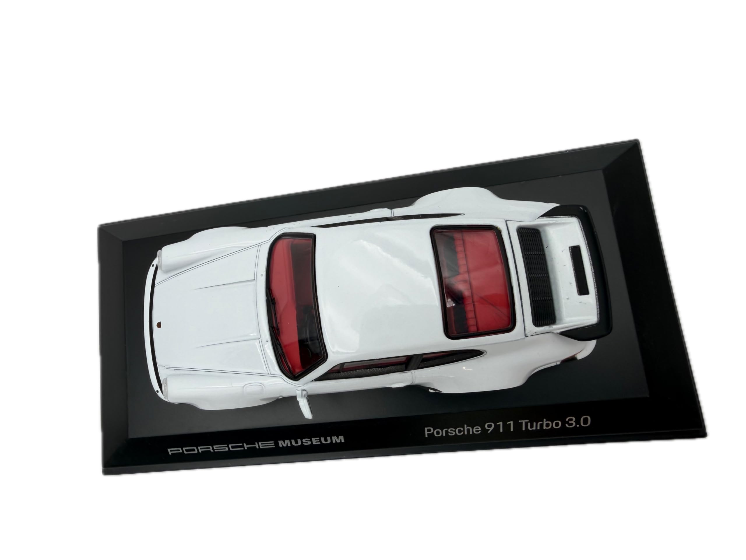 Porsche 911 (930) Turbo 3.0 Modellauto 1:43, weiß - Detailgetreues Sammlermodell I GT Marketing I Miniatur Fahrzeug (Museum Edition)
