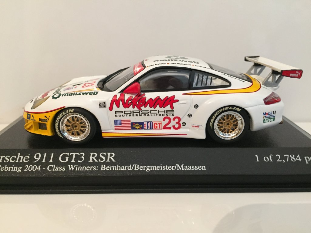 ミニチャンプス　ポルシェ911GT3RSR　2004y Minichamps 1/18 Scale - 100 046400 - Porsche 911 GT3 RSR FIA