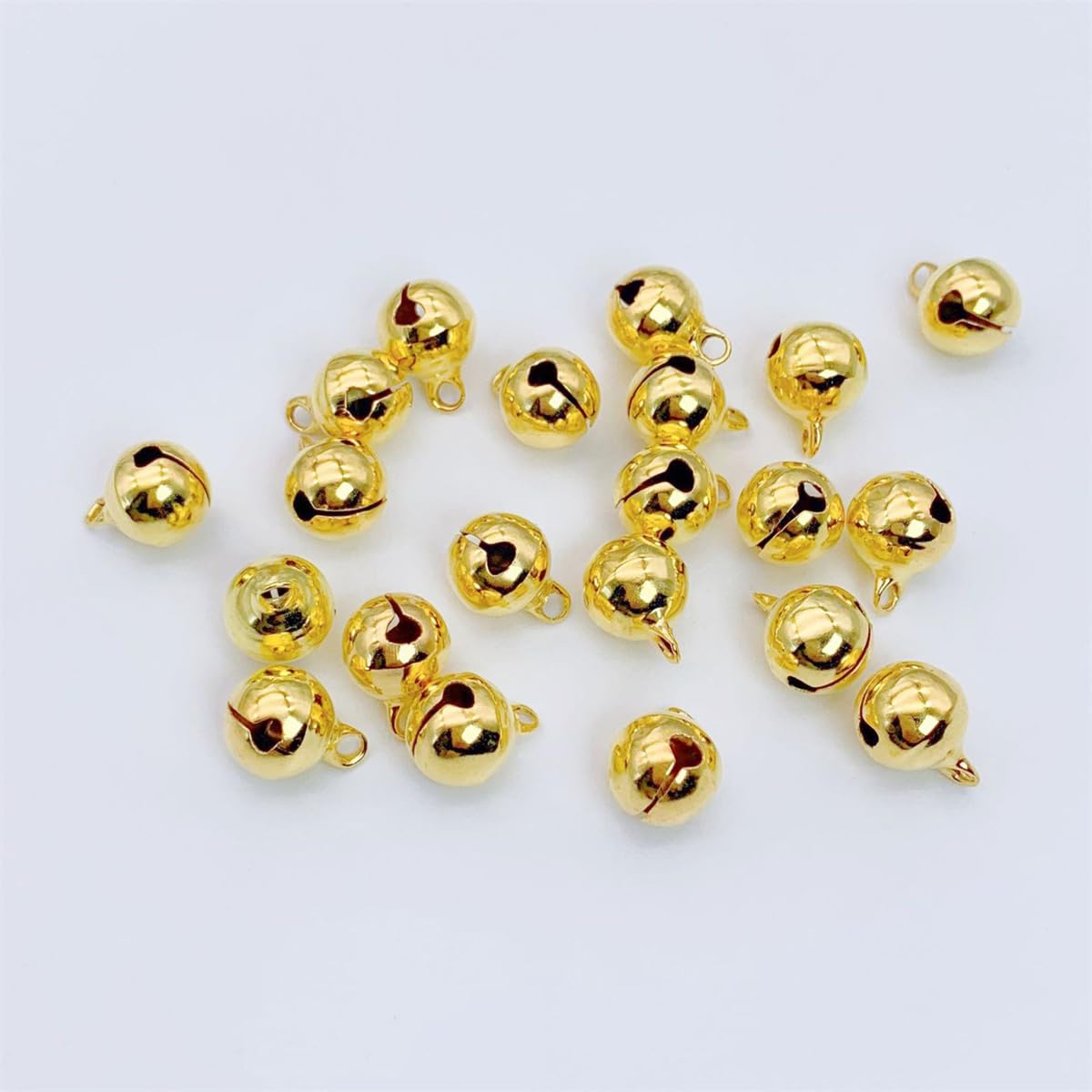 200 cascabeles pequeños de 12 mm, decoraciones navideñas a granel, cascabeles de metal para manualidades, adornos de Navidad, coronas, fabricación de joyas, manualidades, decoración de