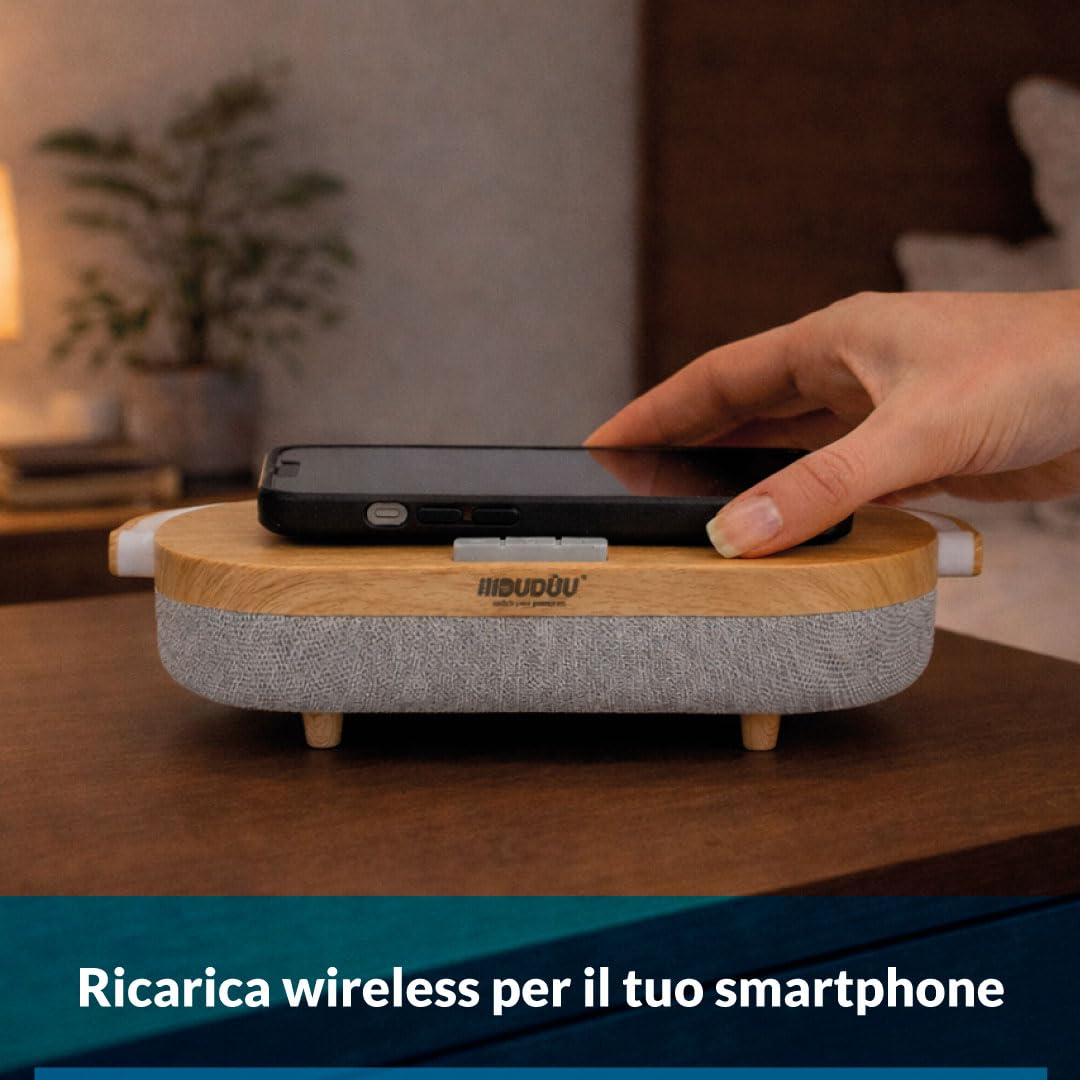 Mood Lampada Multifunzione 4 in 1 con Speaker Bluetooth 5.0, Ricarica Wireless Qi 10W, Powerbank Integrato e Lampada LED Dimmerabile Touch, Supporto Smartphone USB-C (Rovere)