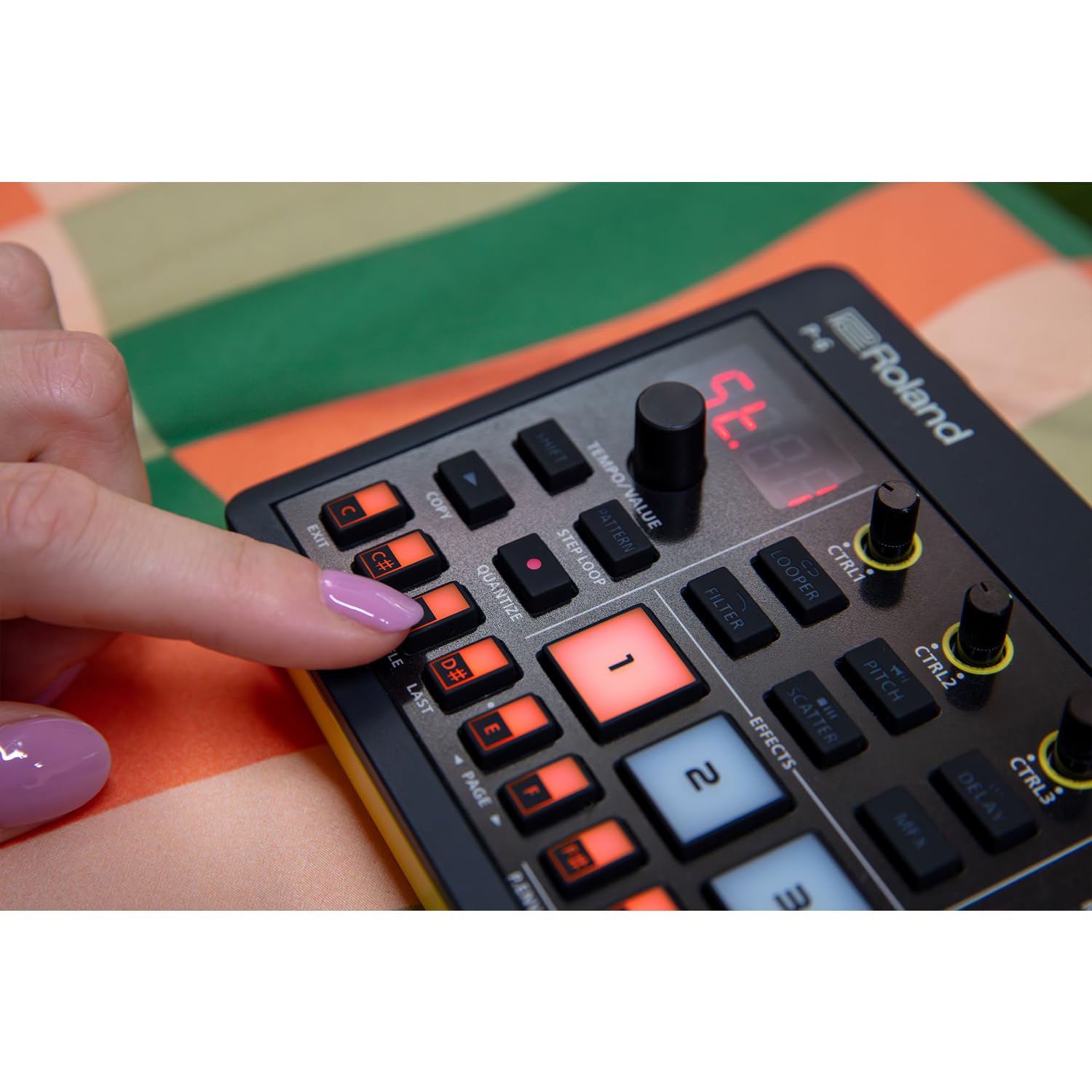 Roland Aira Compact P-6 Creative Sampler avec casque Keepdrum