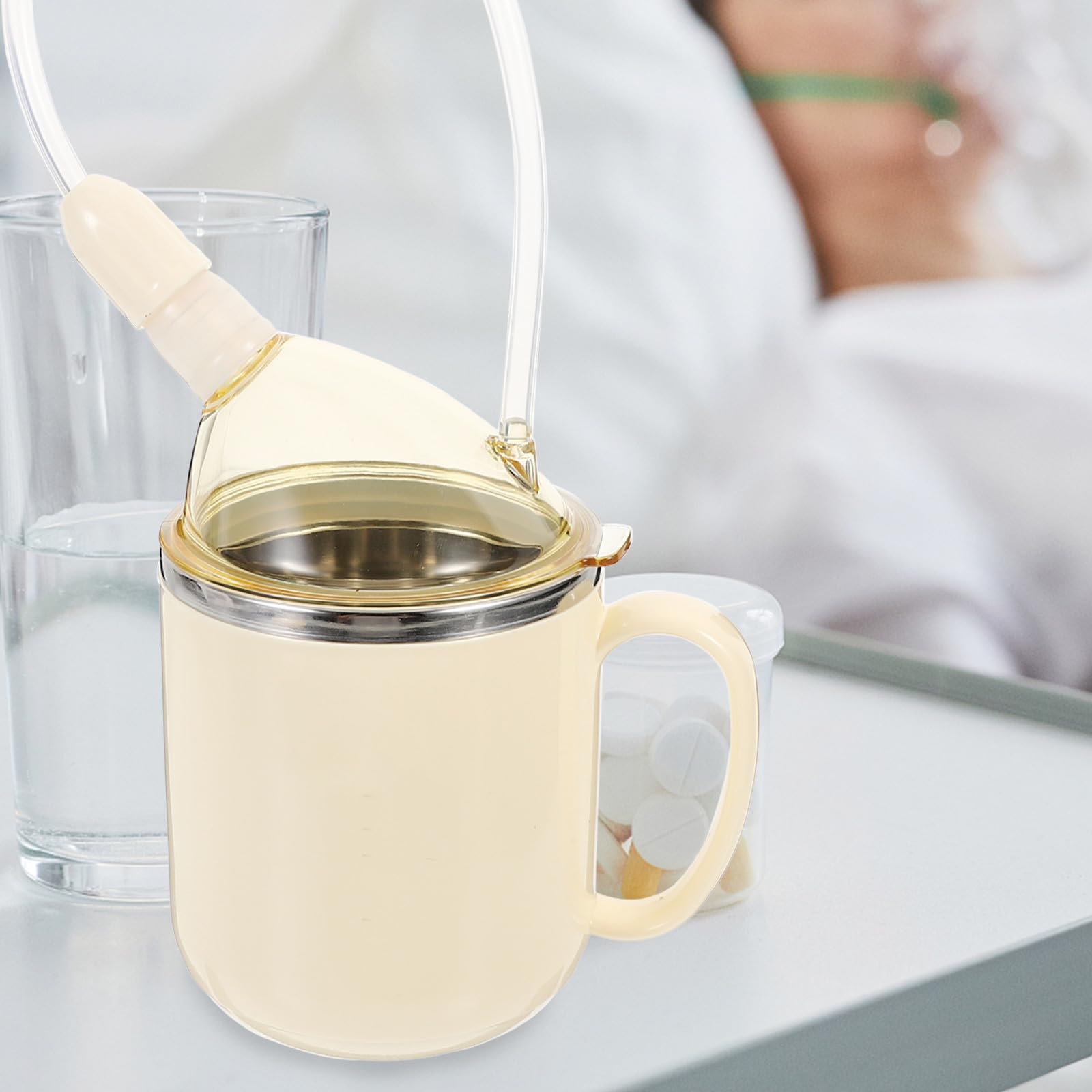 Trinkbecher mit Deckel und Strohhalm Ältere Menschen für Behinderte Edelstahl 350ml Auslaufsicher Wiederverwendbar Zufällige Farbe für Wasser und Suppe