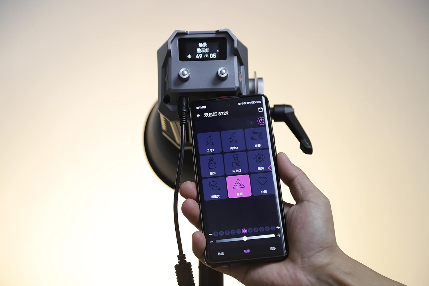 Tank 80B COB 80W Bi-Color LED Video Light 2500K-9999K CRI 96+14600Lux@0.5m DESAL Lite+ App Control Built-in 9 Lighting Effects DC/AC Power Supply