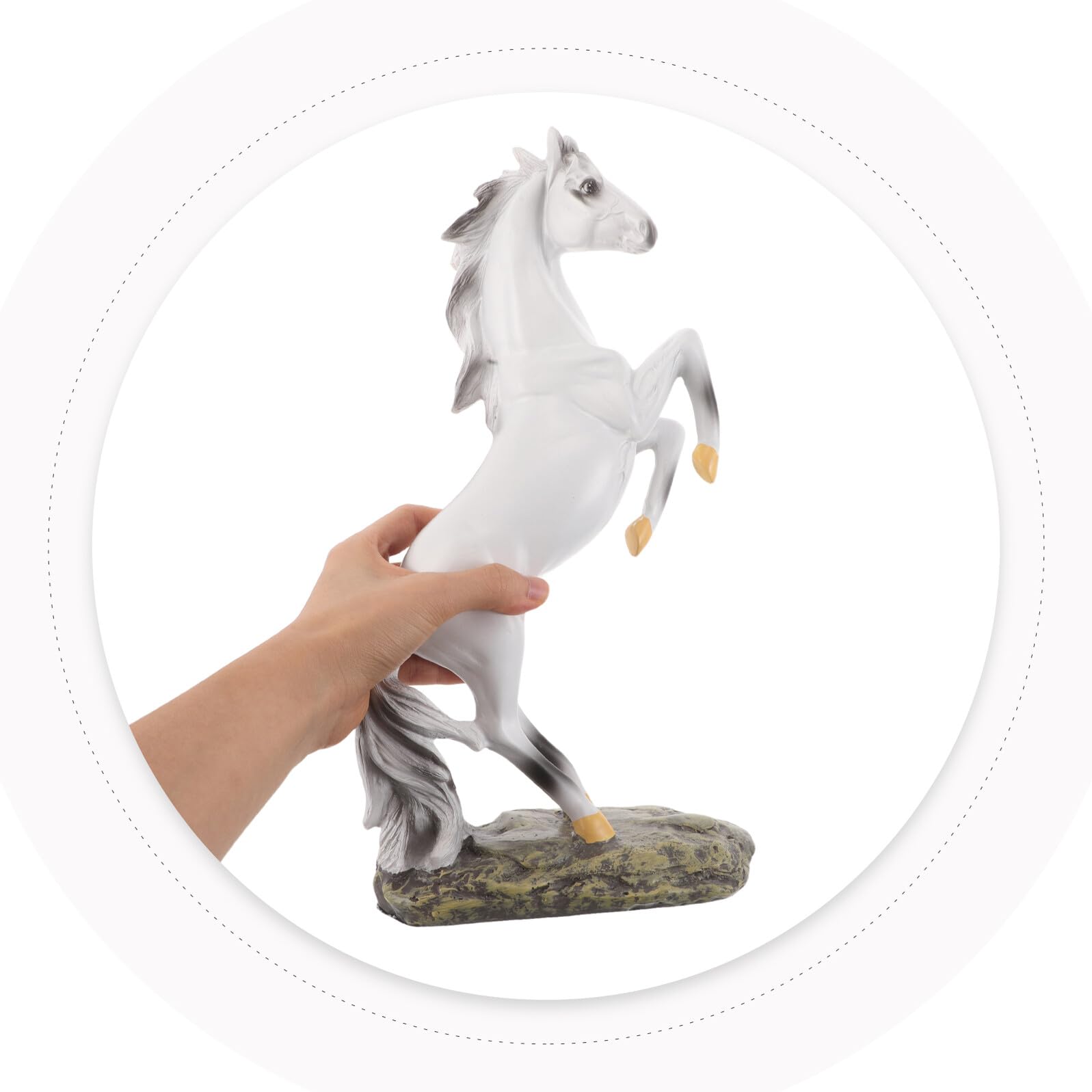 Feng Shui Figurka Konia z Żywicy Vintage Rzeźba Stojącego Konia Stabilny Materiał Symbol Sukcesu i Ambicji Dekoracja Do Salonu i Biura Chiński Noworoczny Ozdobny Element