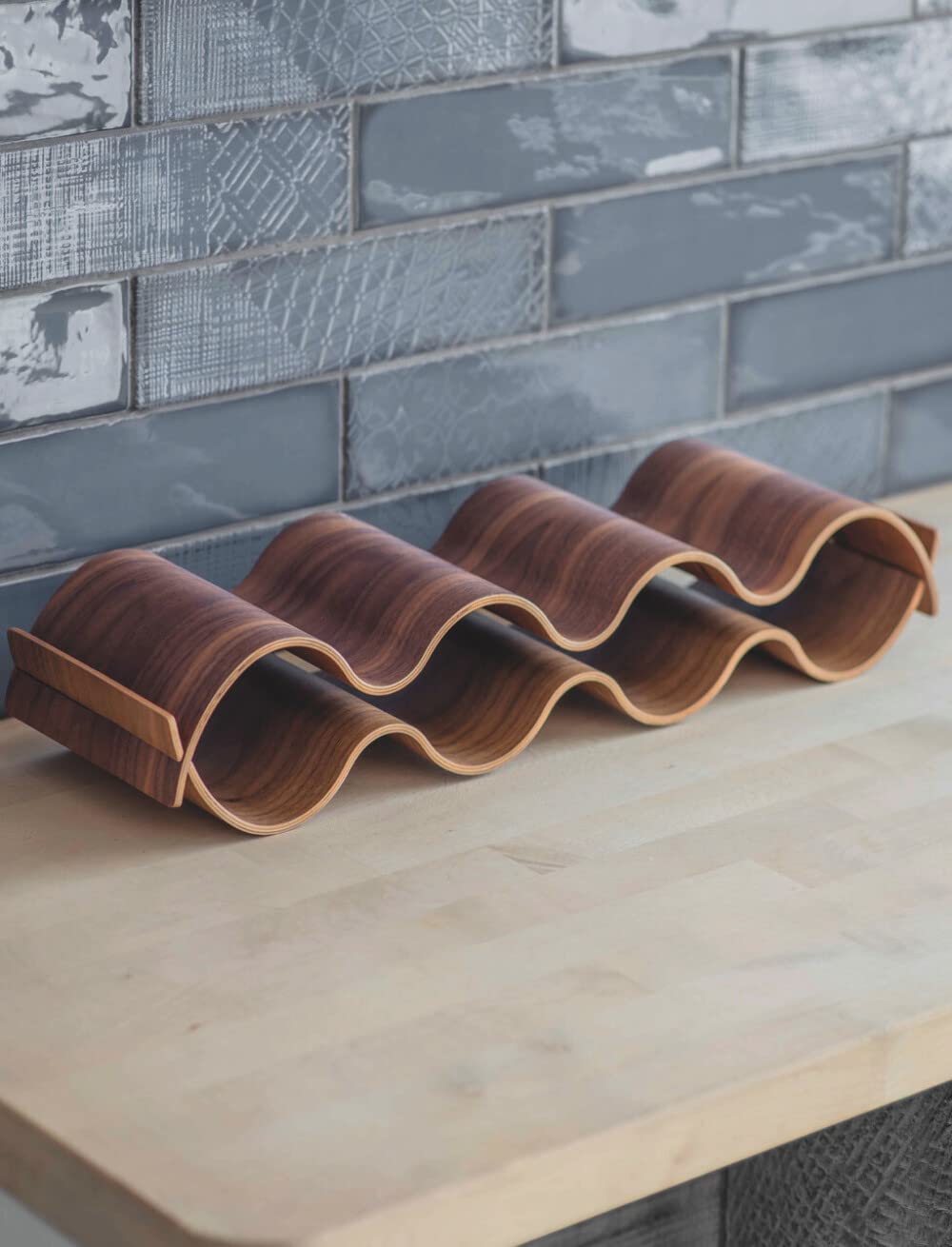 CKB LTD Portabottiglie realizzato in legno di noce, orizzontale, autoportante, da tavolo, contiene 7 bottiglie di bottiglia, pronte da montare, altezza 10 x larghezza 55 x profondità 15,5 cm