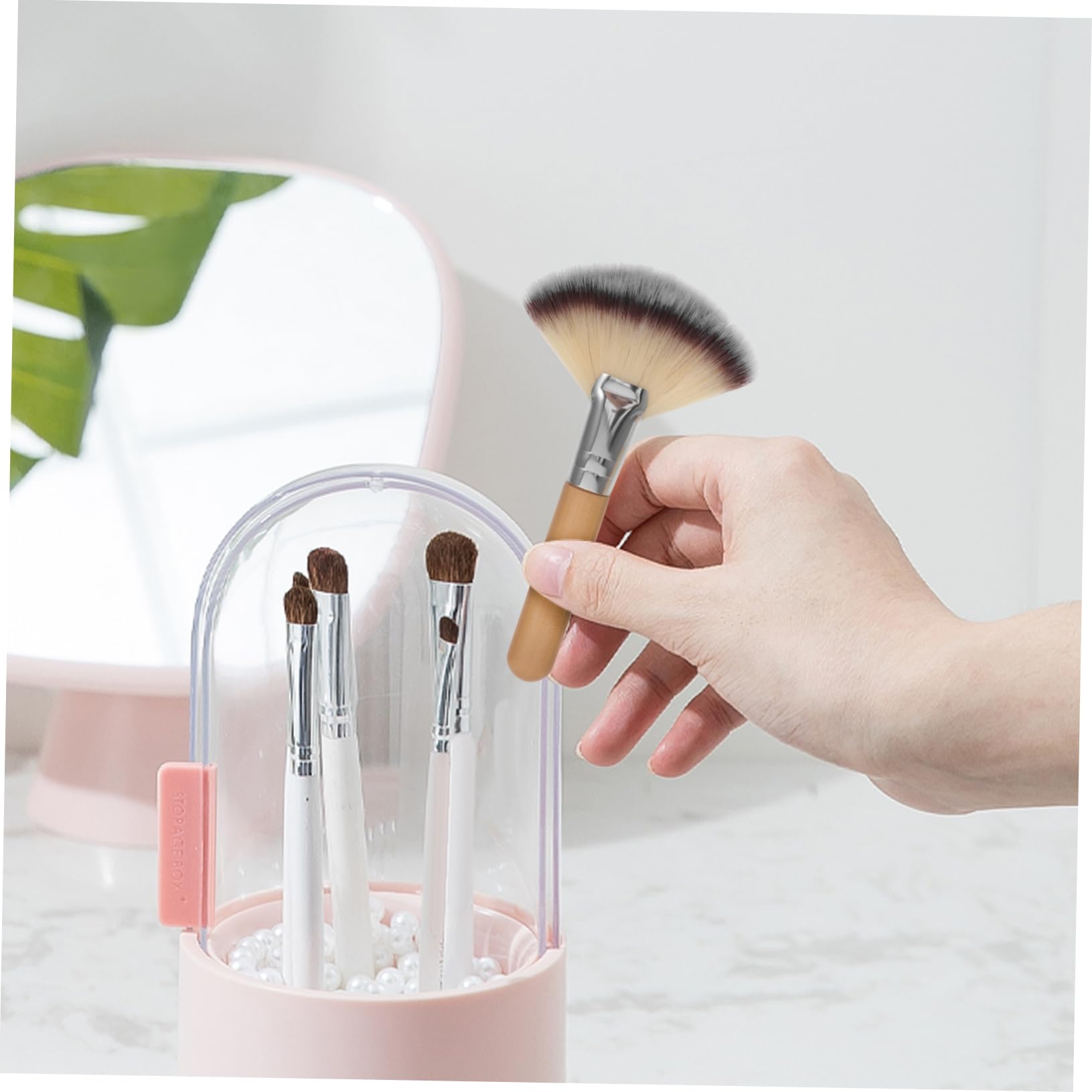 FRCOLOR 16pezzi Pennelli Per Trucco Pennello Per Polvere Fissante Blush e Highlighter Morbido e Utensili Professionali Per Makeup Adatto Donne e Ragazze