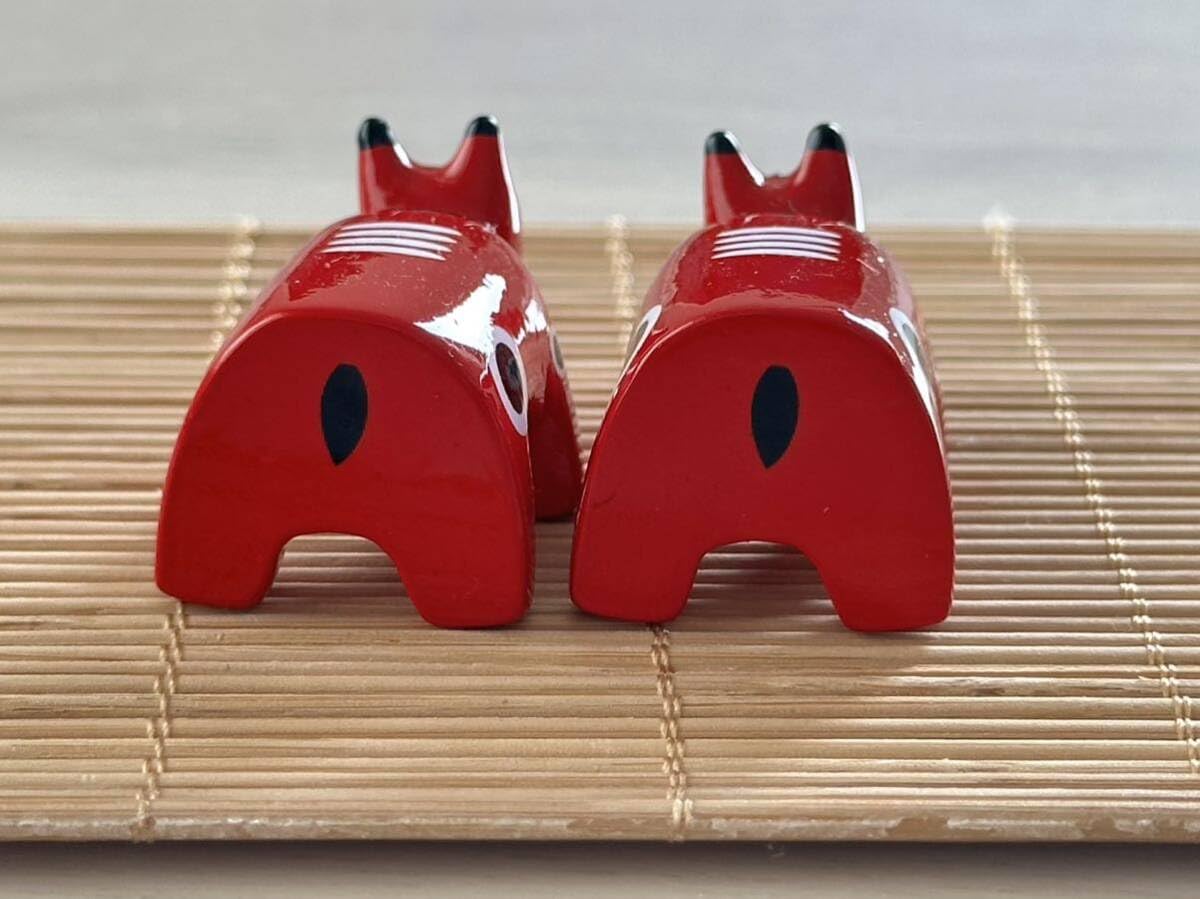 Amazon.co.jp: 赤べこ箸置き ミニ オブジェ 置物 インテリア 2個