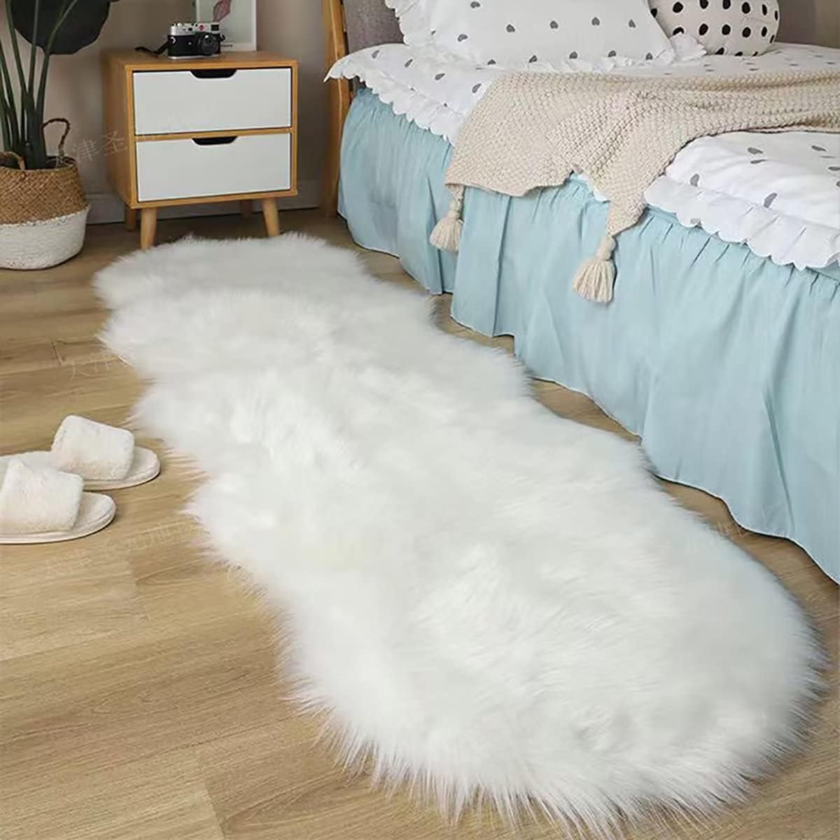 Super Soft Fluffy Faux Fur Sheepskin Rugs Bedroom Floor Sofa Living Room Plush Carpet Sofa Cover Bedside Rugs (2x6 ft Sheepskin, Gold)