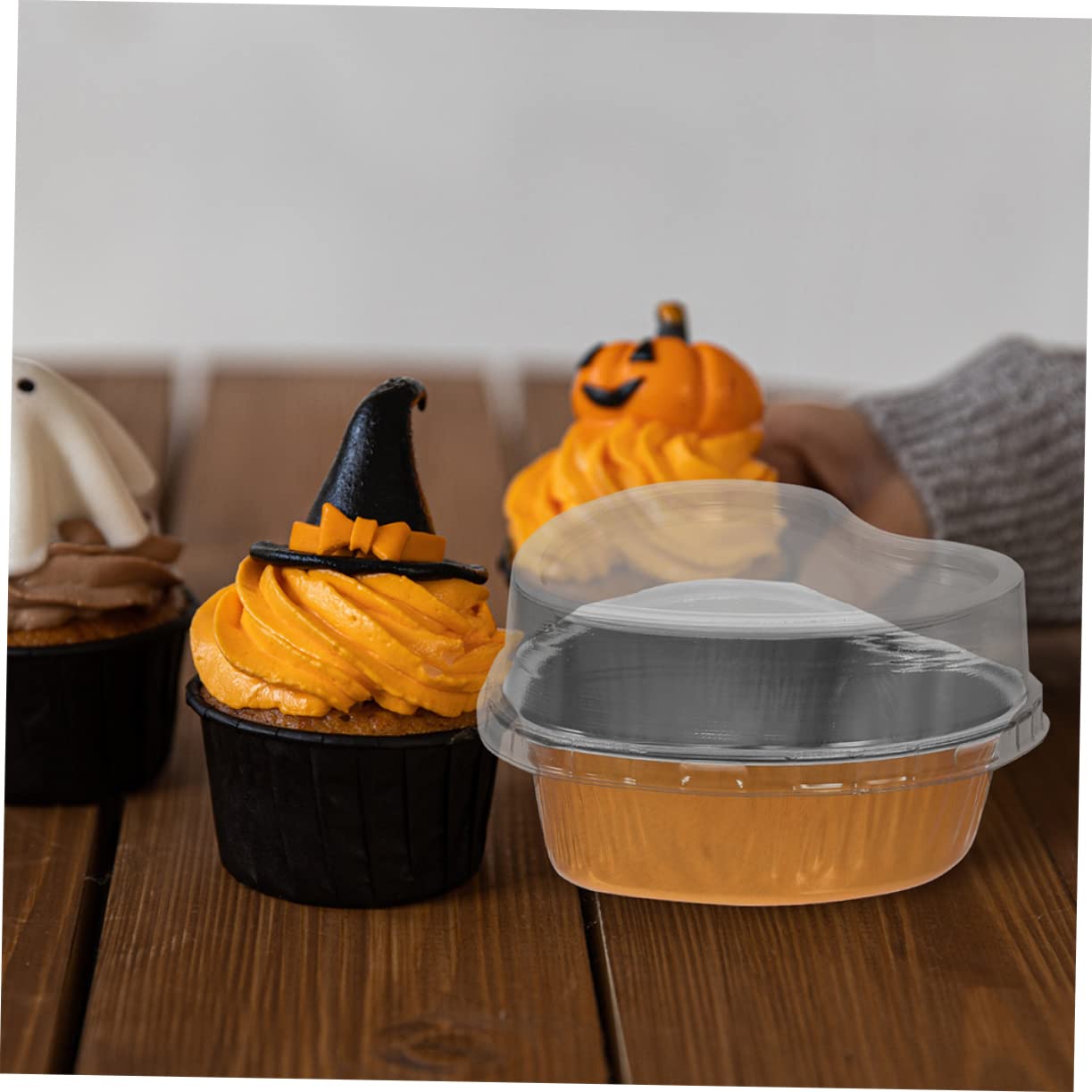 NAMOARLY 30pcs Heart Shaped Cake Molds Dessert Cups Cake Dessert Boxes Muffin Cases for Baking Party Outdoor Activities