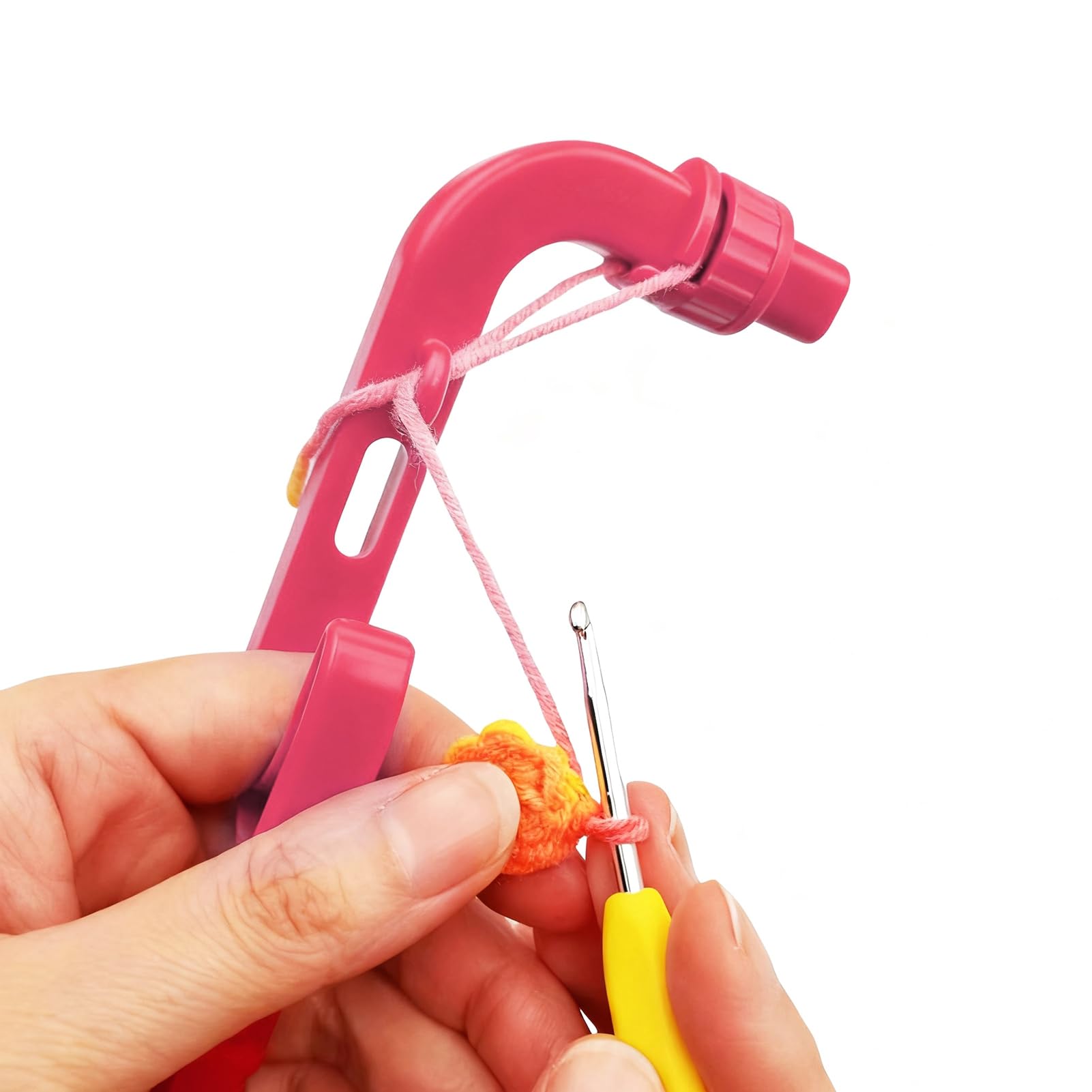 bayicie 1 Set Beginners Crochet Helper 3 in 1 Crochet Yarn Tension Regulator Yarn Guide Relive Hand Fatigue Pain Gift Pink