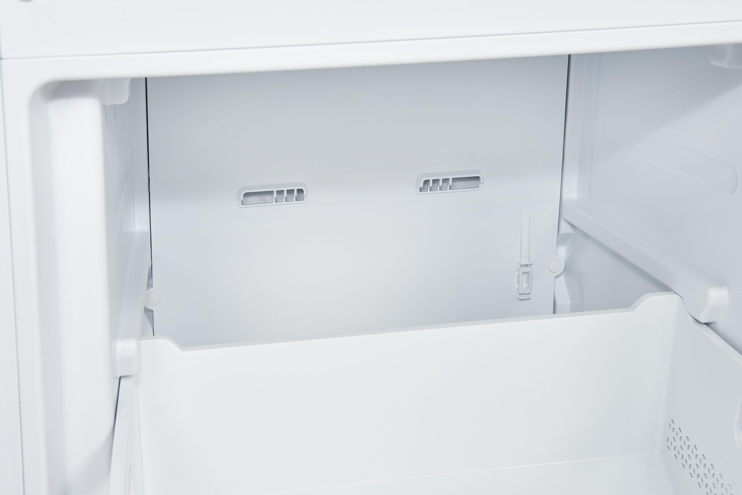 Exquisit® Frigorífico Combi, 246L, Clase E, Color Blanco, Tecnologia No-Frost, Cajón Verdulero, Puerta Reversible, Regulación con Visualización Digital, Consumo 217 kWh/año, Medidas 178,2x54x53 Cm.