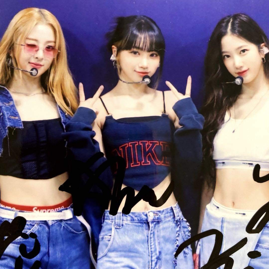 Amazon.co.jp: セール中…ルセラフィム直筆サイン入りLサイズ写真  