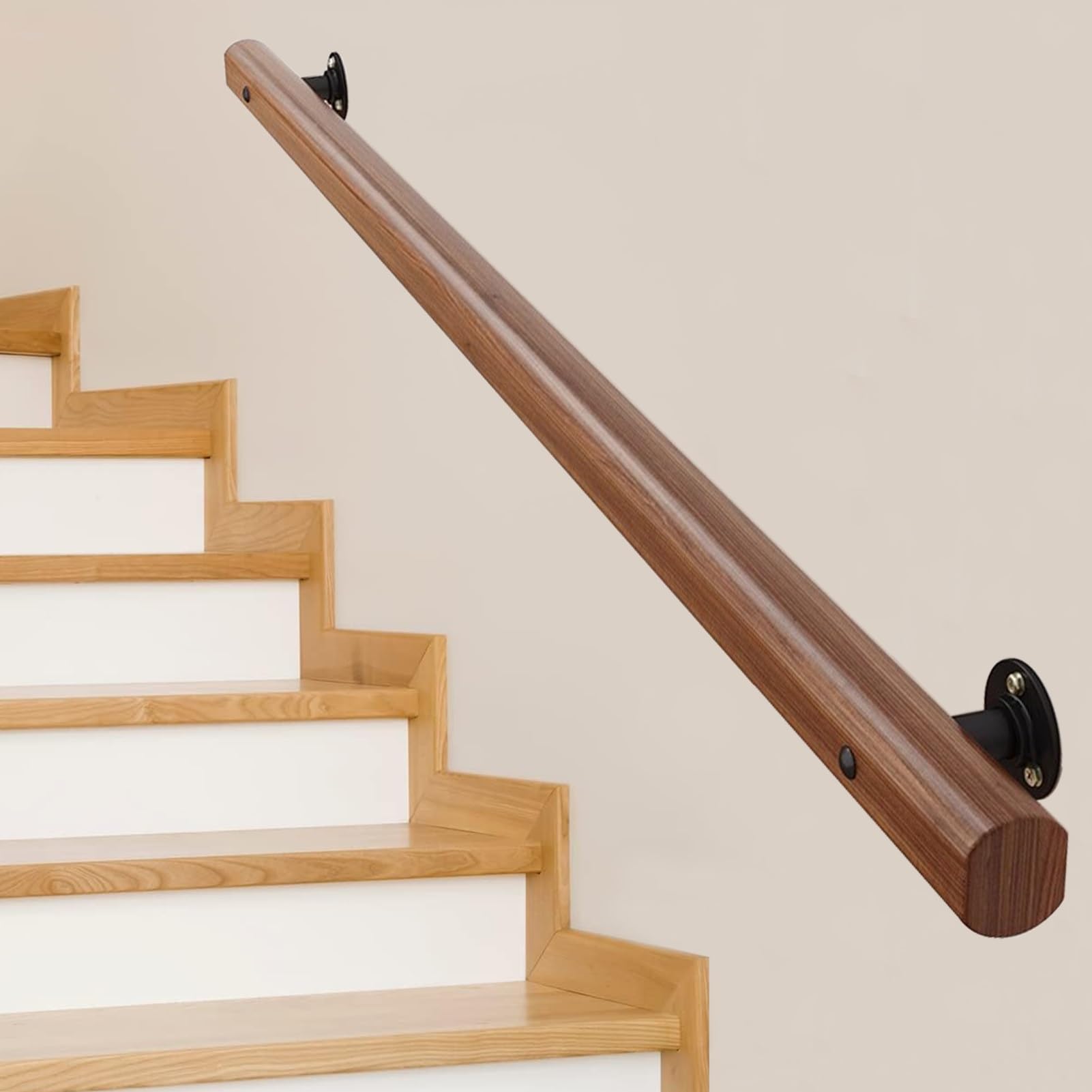 Rampe d'escalier antidérapante en bois : évitez les chutes dans le couloir