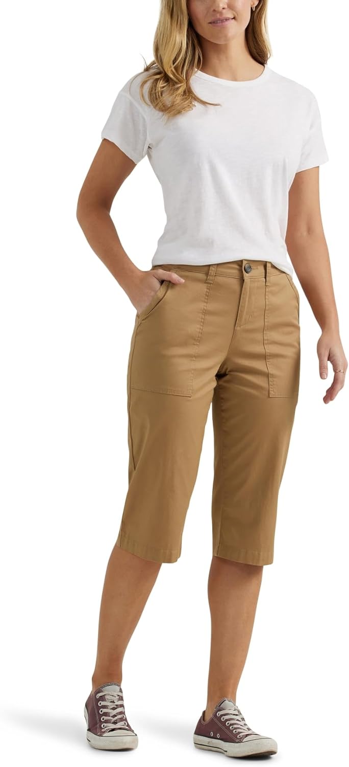 Lee Women’s Ultra Lux Comfort with Flex-to-go Utility Skimmer Capri Pant