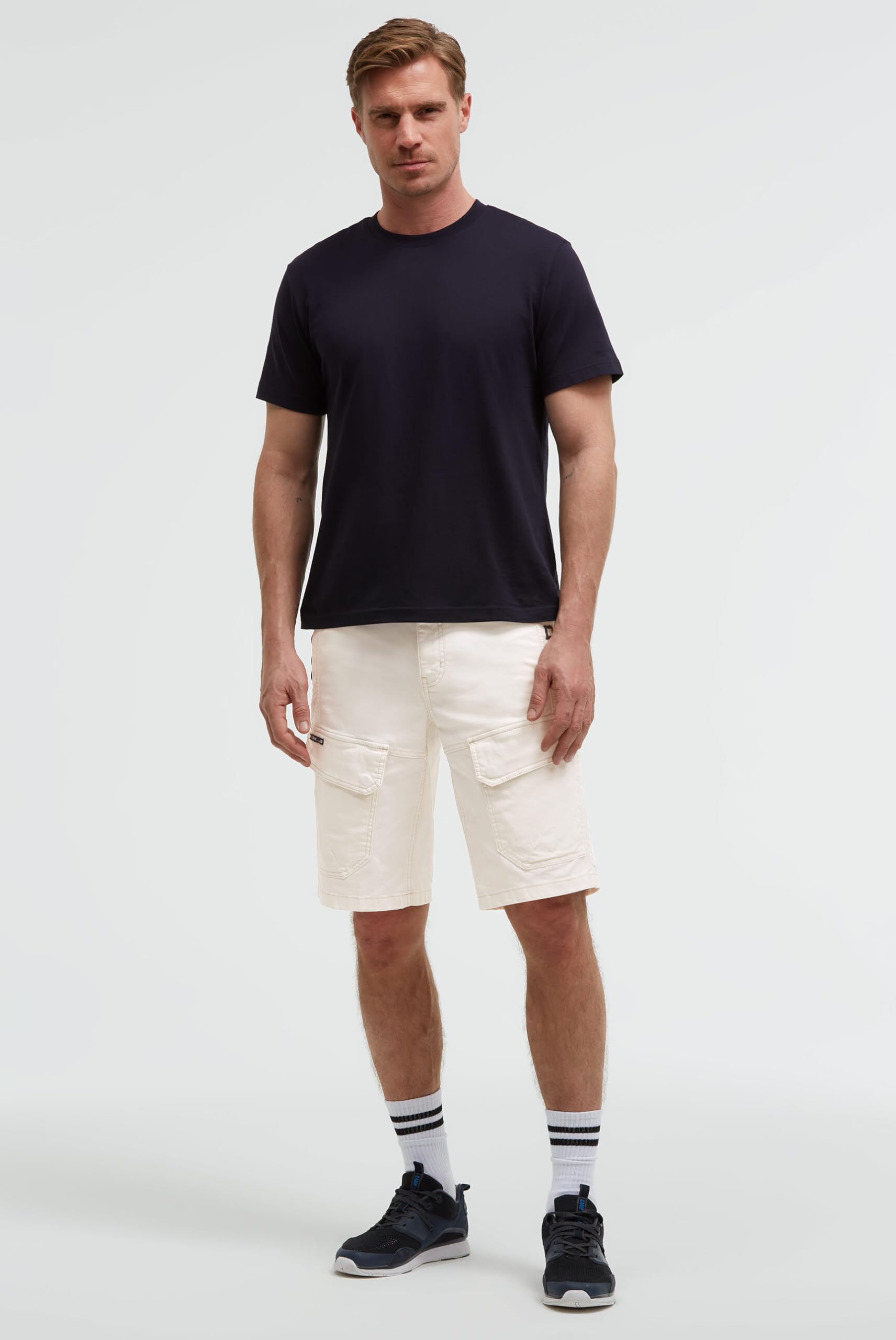 Camp David Herren Skater Shorts mit Zippertaschen