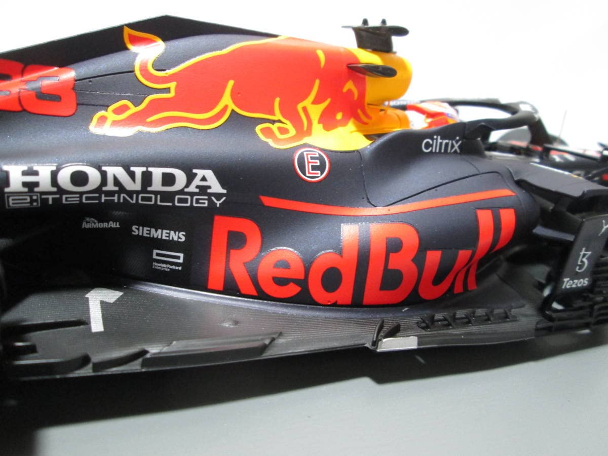 ✴️スパーク 1/18 レッドブルRB16B フェルスタッペン2021オランダ ミニチャンプス 1/18 レッドブルレーシング ホンダ RB16B 2021