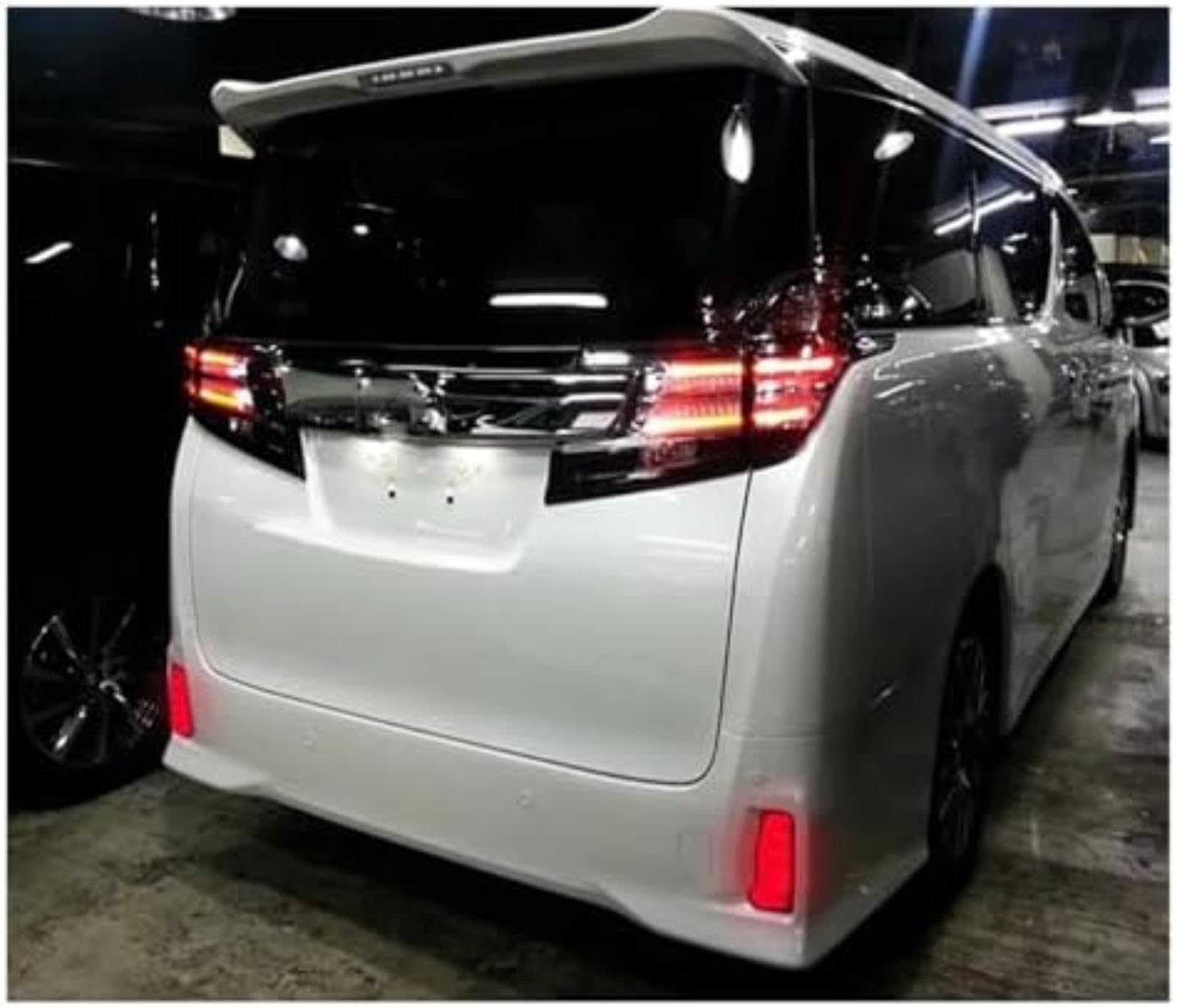 Luce posteriore di ricambio, per Vellfire, per Alphard 2016-2020 2 pezzi 3 funzioni Riflettore LED Fendinebbia Paraurti Freno automatico Indicatore di direzione Coda (Smoke Cover)