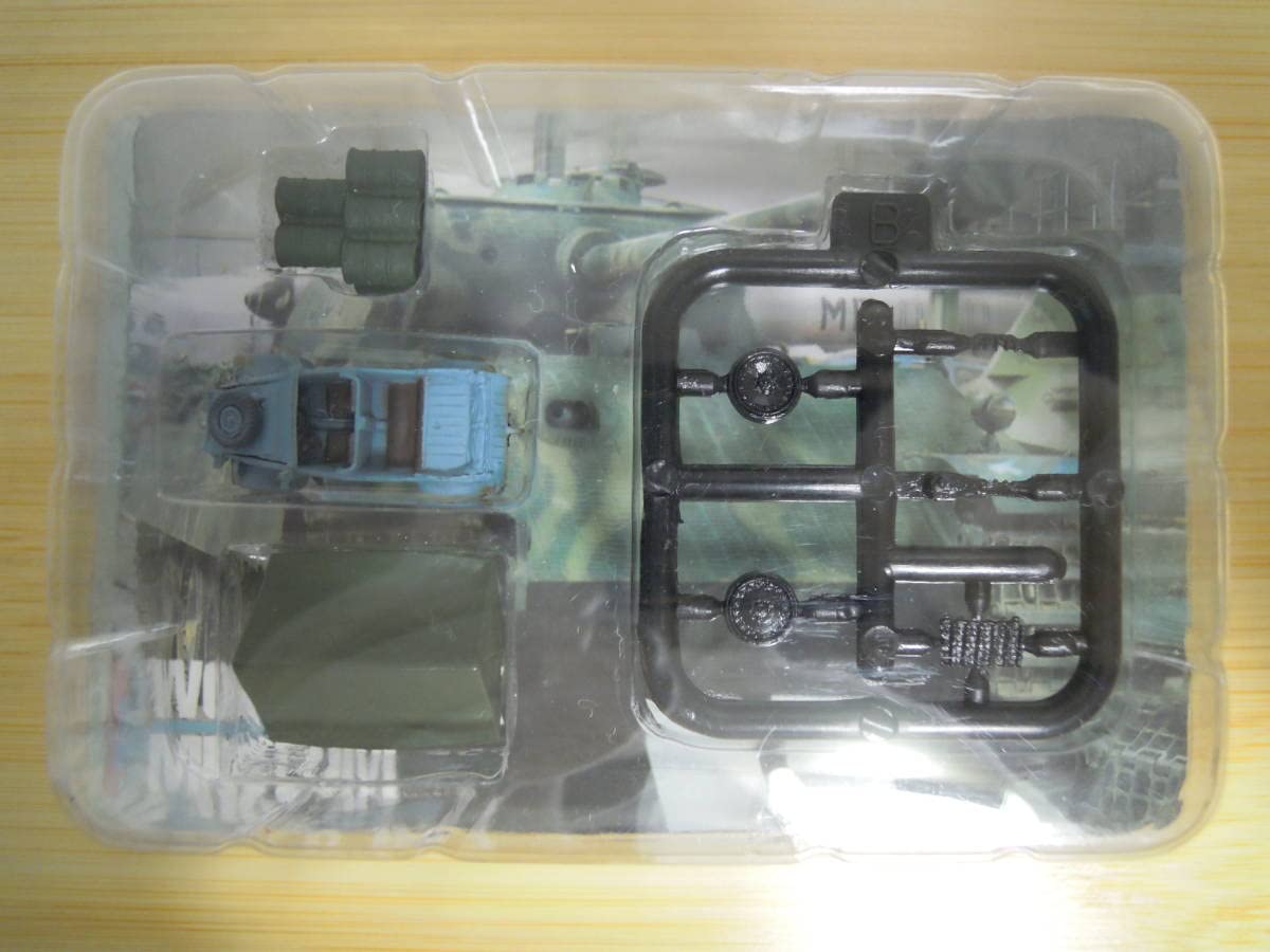 WORLD TANK　MUSEUM　By Takara　制作　海洋堂　2003年 WORLD TANK MUSEUM By Takara 制作 海洋堂 2003年