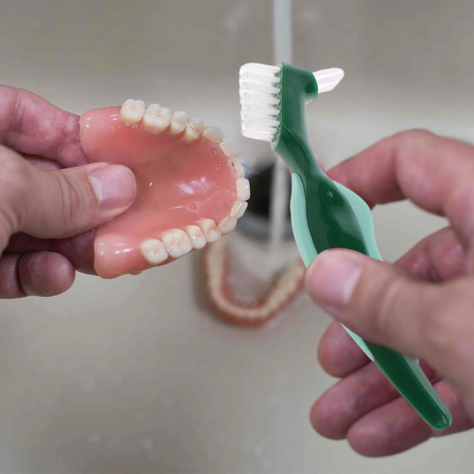 3pcs Spazzola Pulizia Dentiera, Spazzolino per Dentiera a Doppia Testa, Spazzole Protesi Dentale con Setole Multistrato, Spazzolino a Setole Dure per Denti Finti Ergonomico per Protesi Care